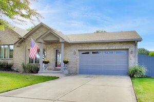 Photo of 11 Deer Trail Court Burr Ridge IL 60527