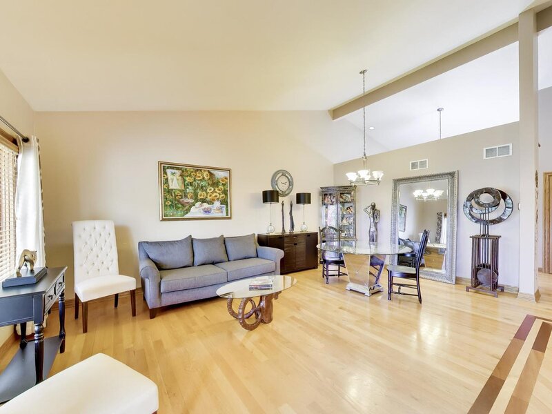 11 Deer Trail Court Burr Ridge IL 60527