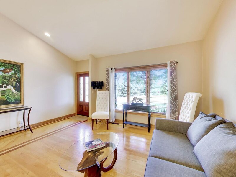11 Deer Trail Court Burr Ridge IL 60527