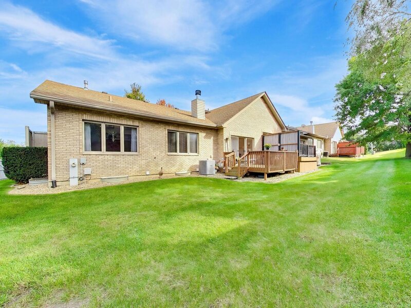 11 Deer Trail Court Burr Ridge IL 60527