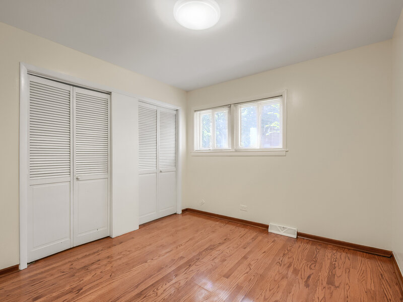 1930 W Birchwood Avenue Chicago IL 60626