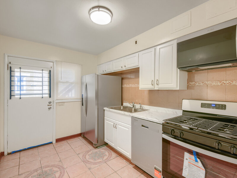 1930 W Birchwood Avenue Chicago IL 60626