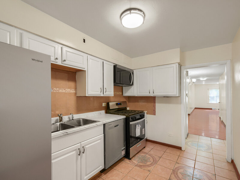 1930 W Birchwood Avenue Chicago IL 60626