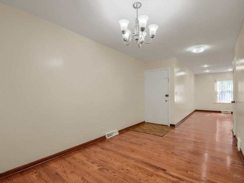 1930 W Birchwood Avenue Chicago IL 60626