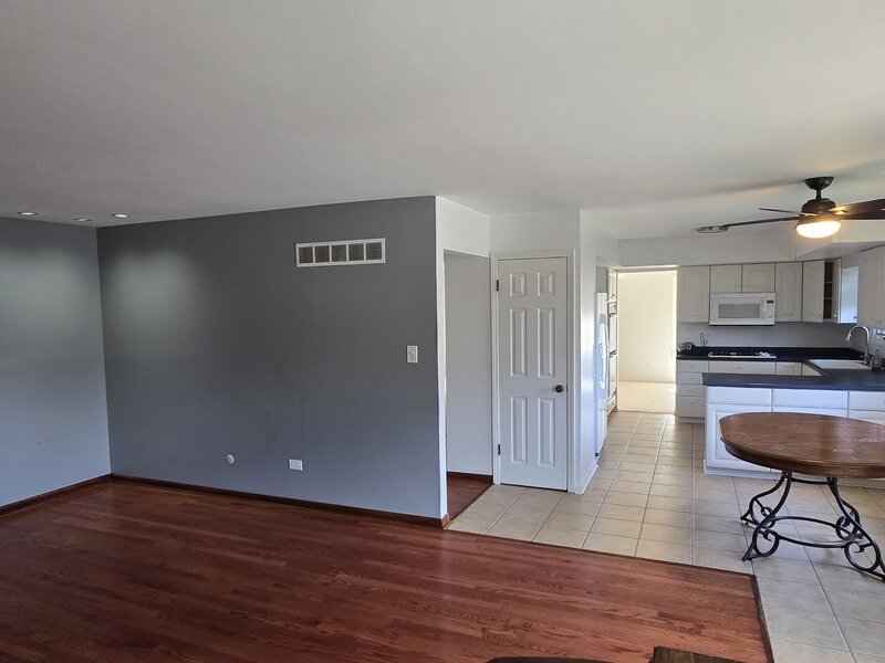 2020 E 169th Place South Holland IL 60473