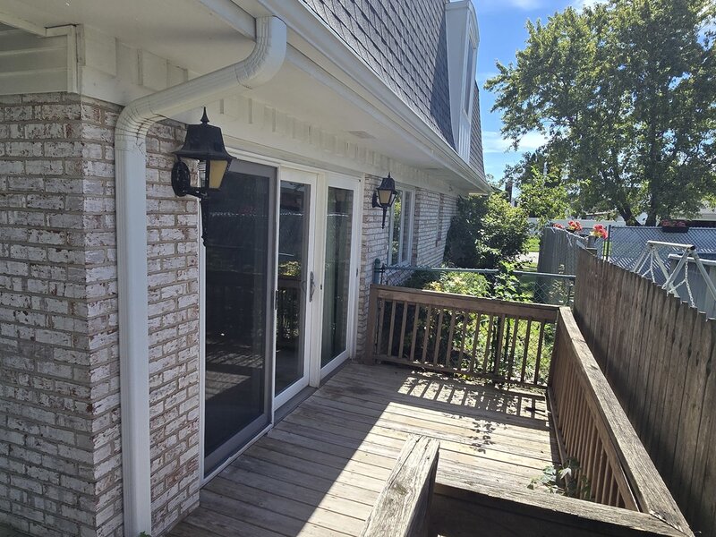 2020 E 169th Place South Holland IL 60473