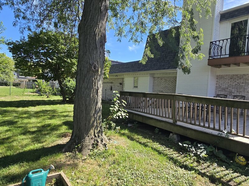 2020 E 169th Place South Holland IL 60473