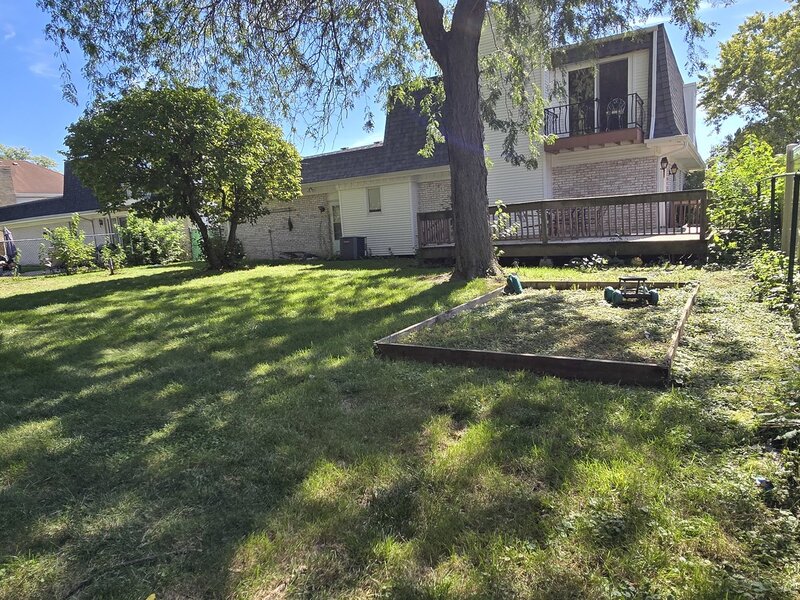 2020 E 169th Place South Holland IL 60473