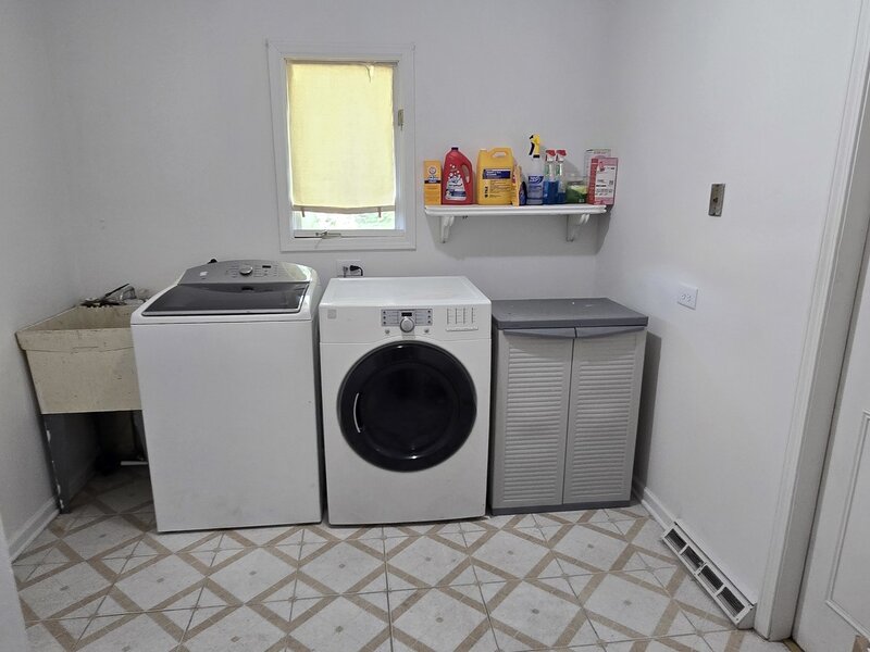 2020 E 169th Place South Holland IL 60473