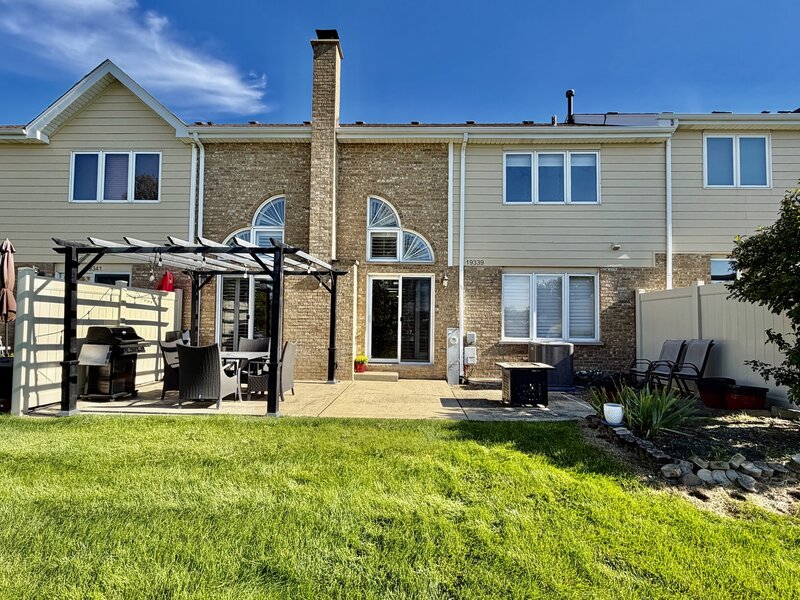 19339 Lisadell Drive Tinley Park IL 60487