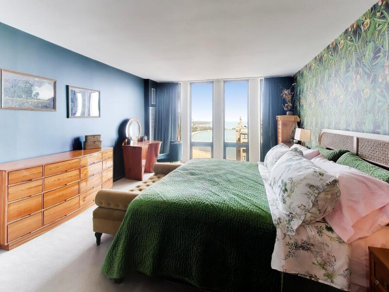 200 E Delaware Place Chicago IL 60611