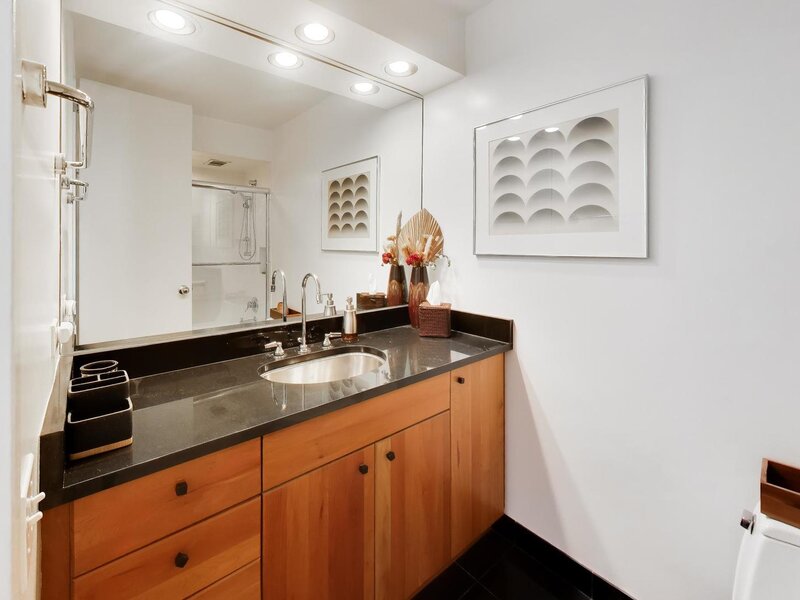200 E Delaware Place Chicago IL 60611