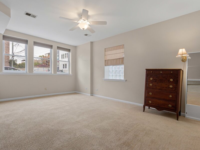 3512 W Leland Avenue Chicago IL 60625