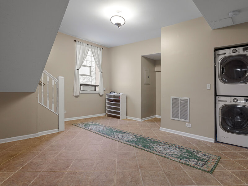 3512 W Leland Avenue Chicago IL 60625