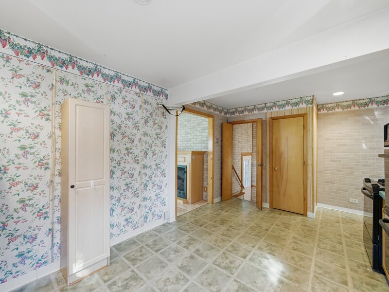 2818 Elisha Avenue Zion IL 60099