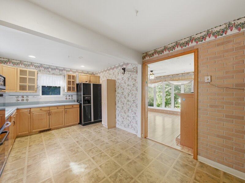 2818 Elisha Avenue Zion IL 60099