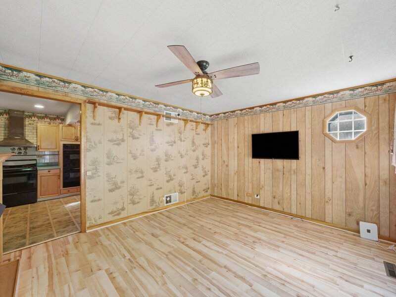 2818 Elisha Avenue Zion IL 60099