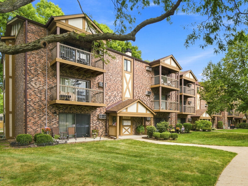 753 S Dwyer Avenue Arlington Heights IL 60005