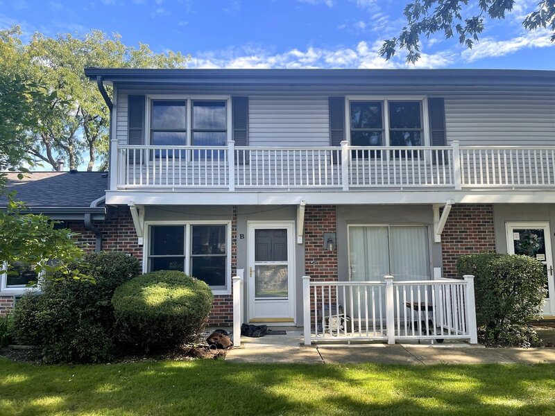 203 Emerson Court Bloomingdale IL 60108