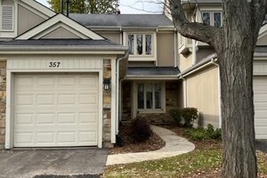 Photo of 357 Kildeer Lane Deerfield IL 60015 Unit 357