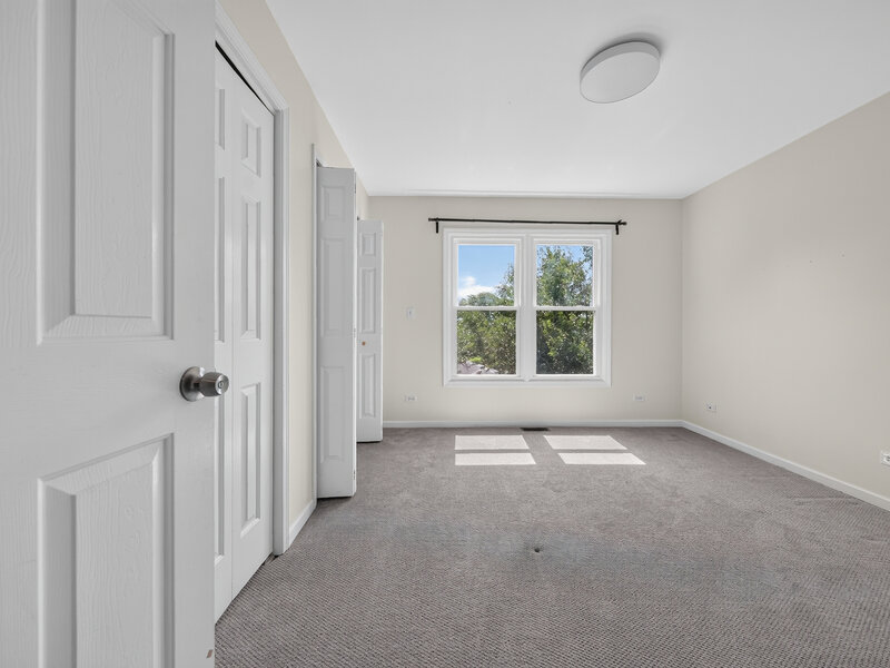 17 Chapel Hill Court Westmont IL 60559