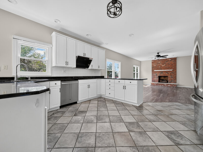 17 Chapel Hill Court Westmont IL 60559