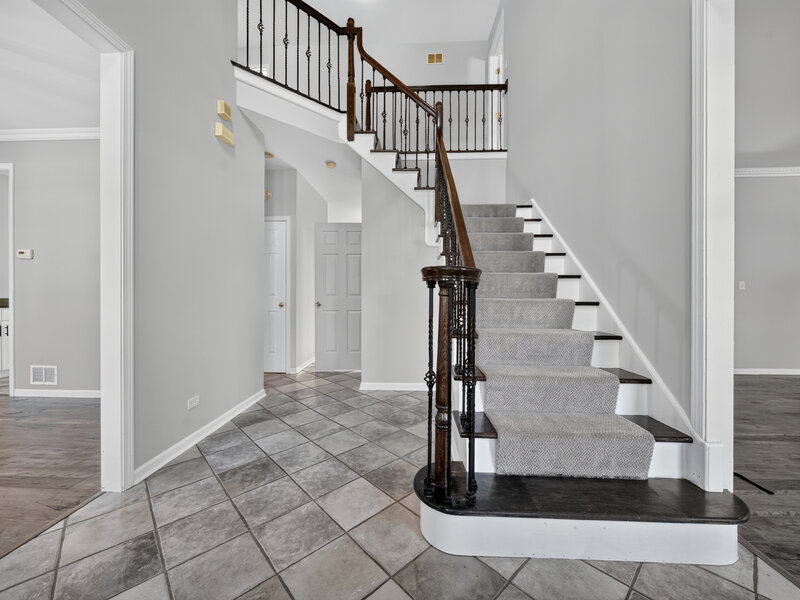 17 Chapel Hill Court Westmont IL 60559