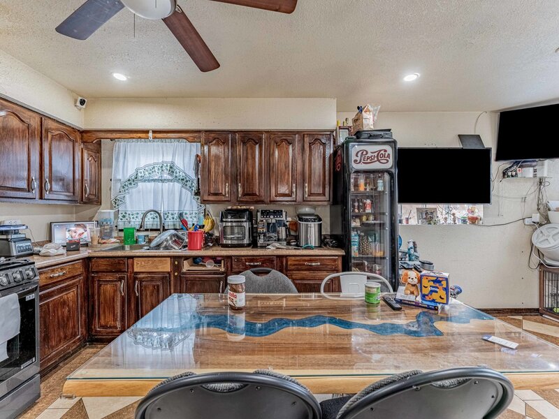 3920 W 84th Place Chicago IL 60652