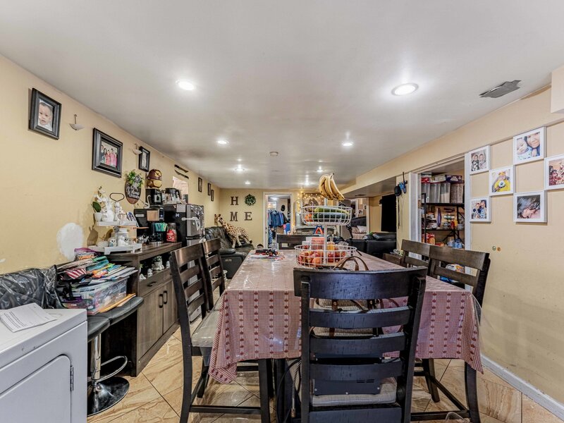 3920 W 84th Place Chicago IL 60652