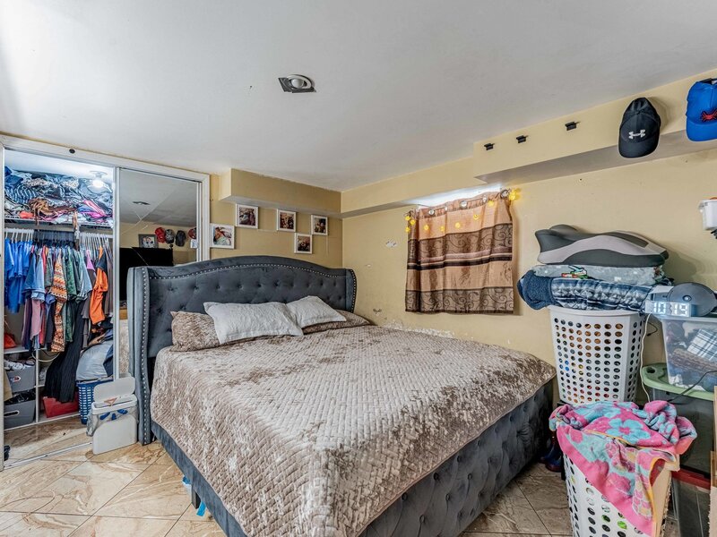 3920 W 84th Place Chicago IL 60652
