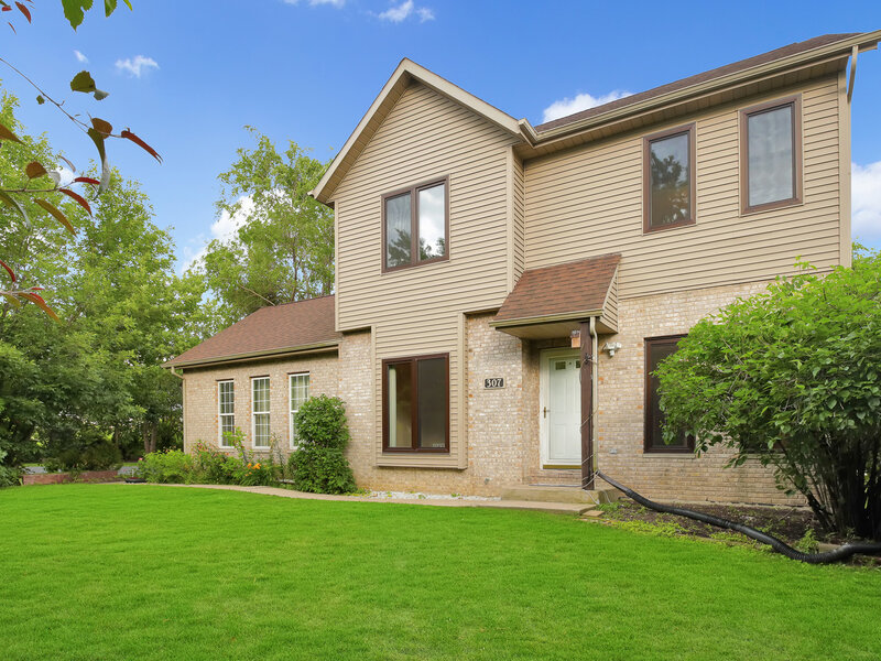 307 Blackstone Avenue Willow Springs IL 60480