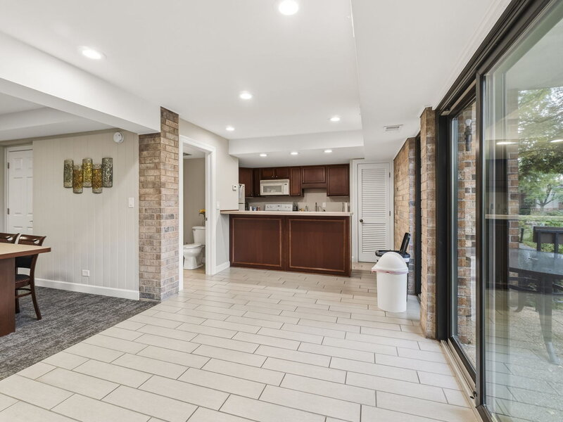 101 Lake Hinsdale Drive Willowbrook IL 60527