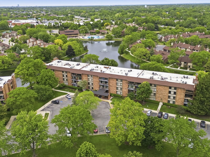 101 Lake Hinsdale Drive Willowbrook IL 60527