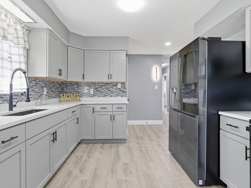 18460 Oakwood Avenue Lansing IL 60438