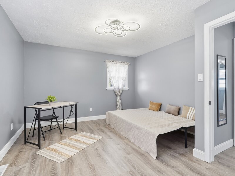 18460 Oakwood Avenue Lansing IL 60438