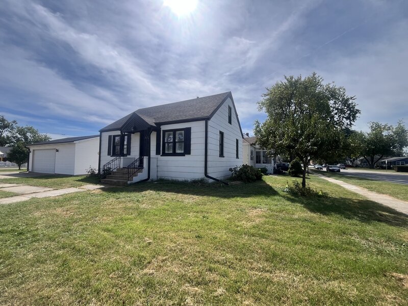 212 S Douglas Avenue Bradley IL 60915