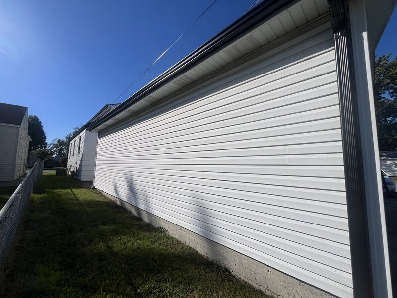 212 S Douglas Avenue Bradley IL 60915