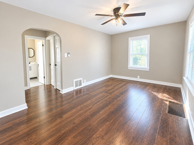 212 S Douglas Avenue Bradley IL 60915