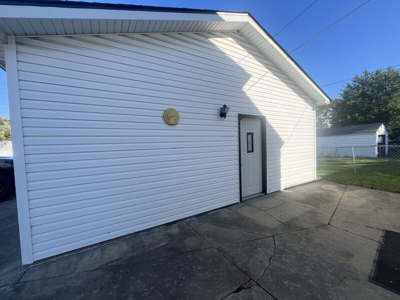 212 S Douglas Avenue Bradley IL 60915
