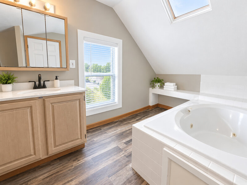 212 S Douglas Avenue Bradley IL 60915
