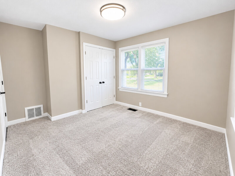 212 S Douglas Avenue Bradley IL 60915