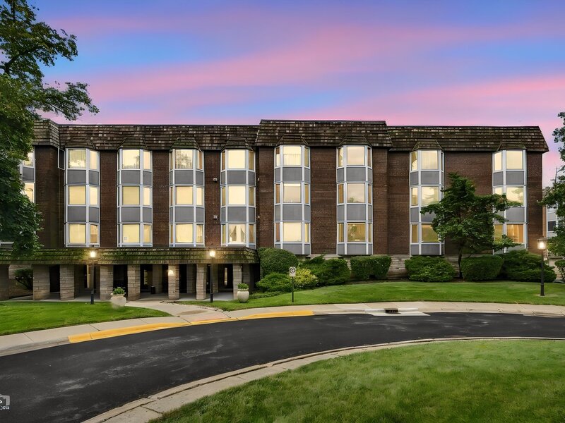 2600 Windsor Mall Park Ridge IL 60068