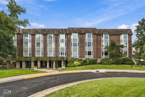 Photo of 2600 Windsor Mall Park Ridge IL 60068 Unit 3E