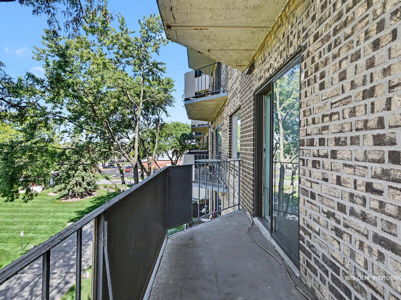 1243 E Baldwin Lane Palatine IL 60074