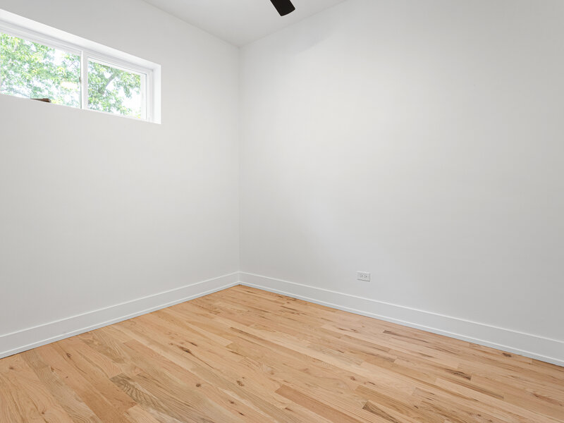 6627 S Saint Lawrence Avenue Chicago IL 60637