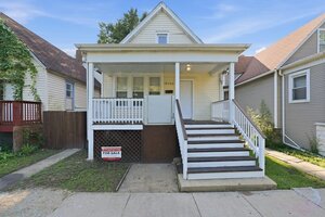 Photo of 10560 S Edbrooke Avenue Chicago IL 60628