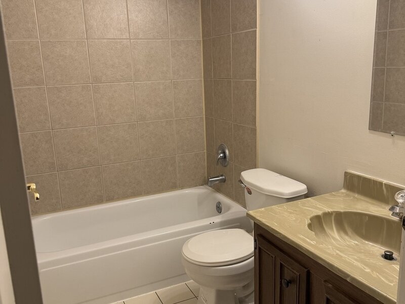 227 Lakeshore Lane Bloomingdale IL 60108