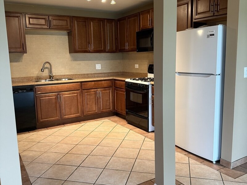 227 Lakeshore Lane Bloomingdale IL 60108