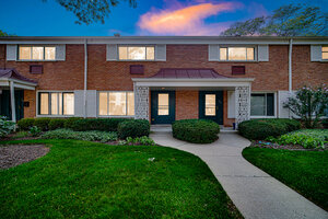 Photo of 662 Carriage Hill Drive Glenview IL 60025