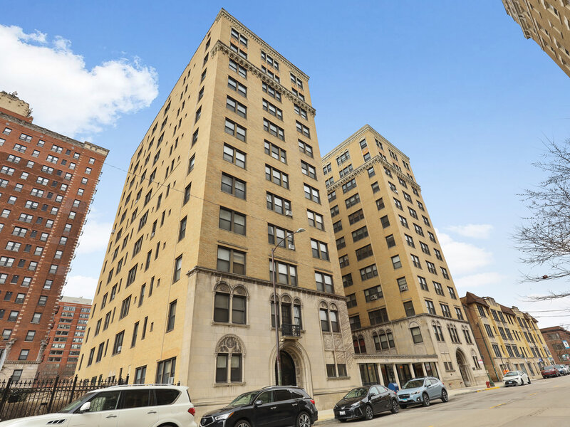 1755 E 55th Street Chicago IL 60615